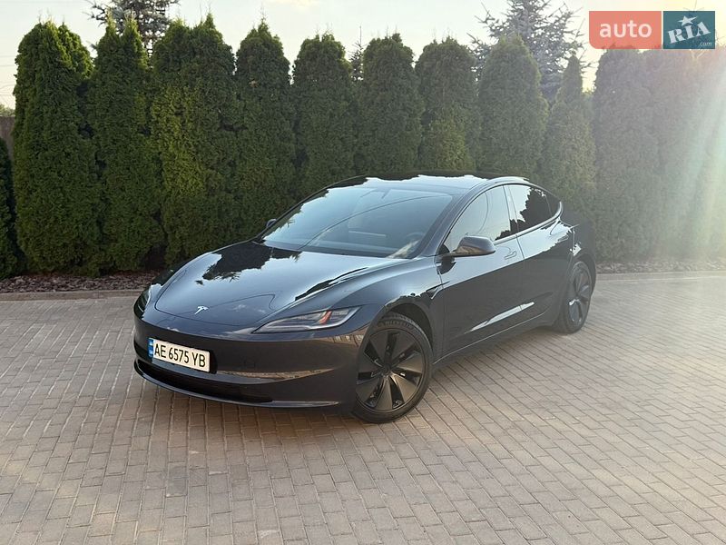 Седан Tesla Model 3 2024 в Днепре