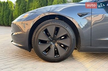 Седан Tesla Model 3 2024 в Днепре