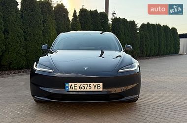 Седан Tesla Model 3 2024 в Днепре