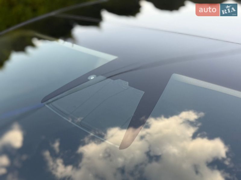 Седан Tesla Model 3 2024 в Днепре