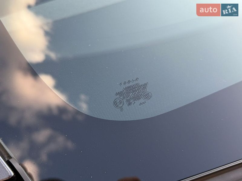 Седан Tesla Model 3 2024 в Днепре