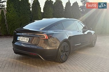 Седан Tesla Model 3 2024 в Днепре