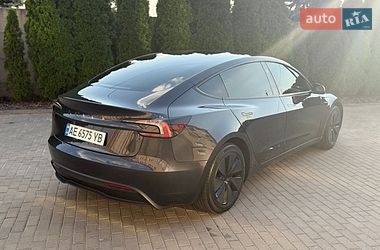 Седан Tesla Model 3 2024 в Днепре
