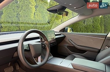 Седан Tesla Model 3 2024 в Днепре
