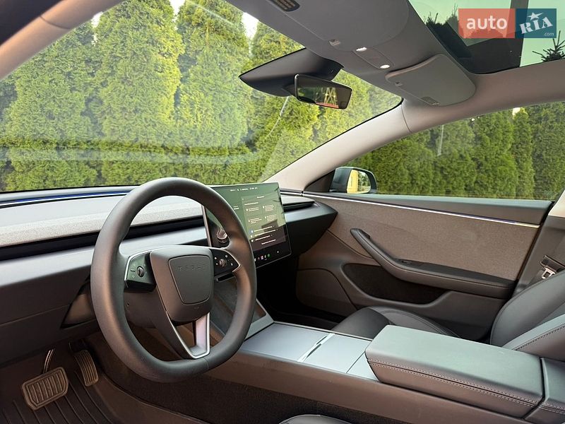 Седан Tesla Model 3 2024 в Днепре