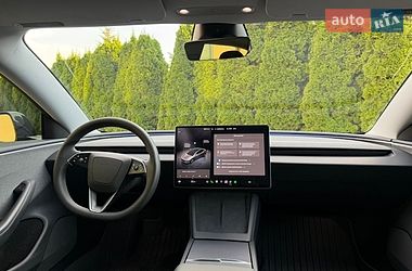 Седан Tesla Model 3 2024 в Днепре