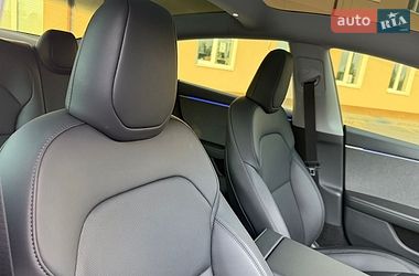 Седан Tesla Model 3 2024 в Днепре