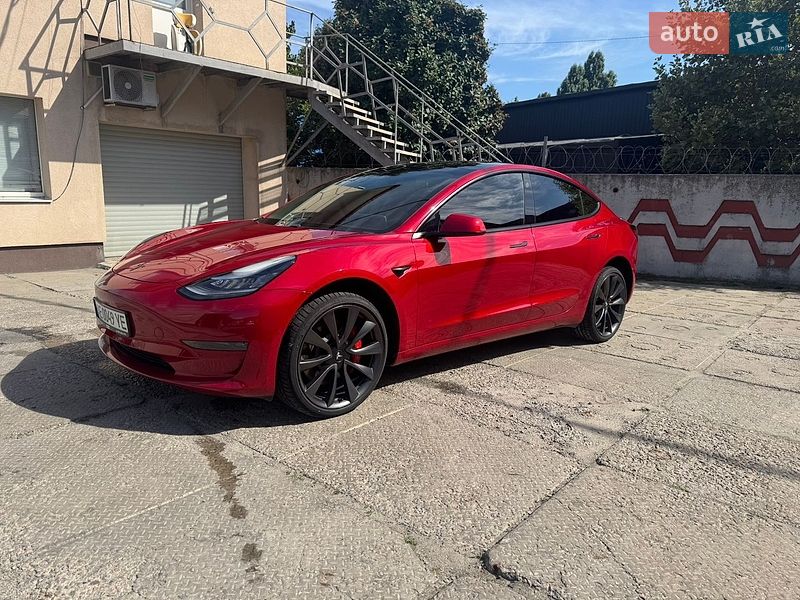 Tesla Model 3 2020