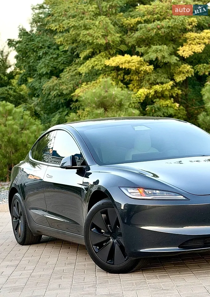 2025 Tesla Model 3 - мініатюра 5