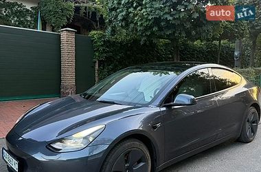 Tesla Model 3  2022