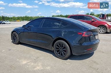 Tesla Model 3  2021
