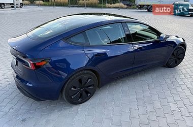 Седан Tesla Model 3 2024 в Киеве