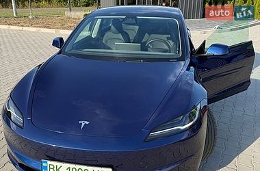 Седан Tesla Model 3 2024 в Киеве