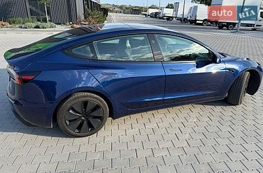 Седан Tesla Model 3 2024 в Киеве