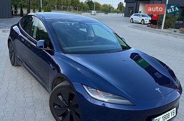 Седан Tesla Model 3 2024 в Киеве