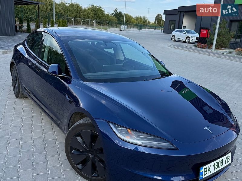 Седан Tesla Model 3 2024 в Киеве