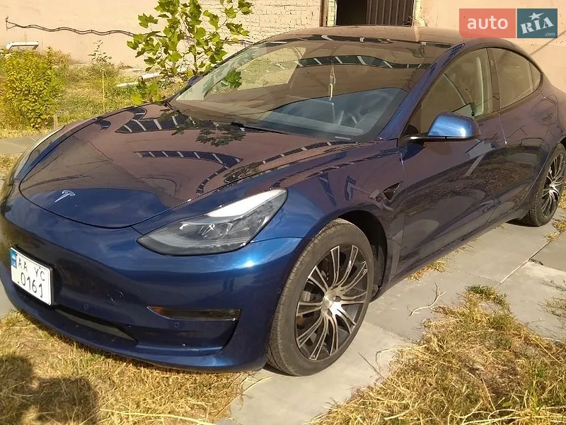 Tesla Model 3 2021