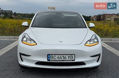 Седан Tesla Model 3 2021 в Львові