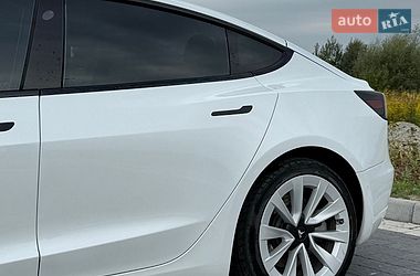 Седан Tesla Model 3 2021 в Львові