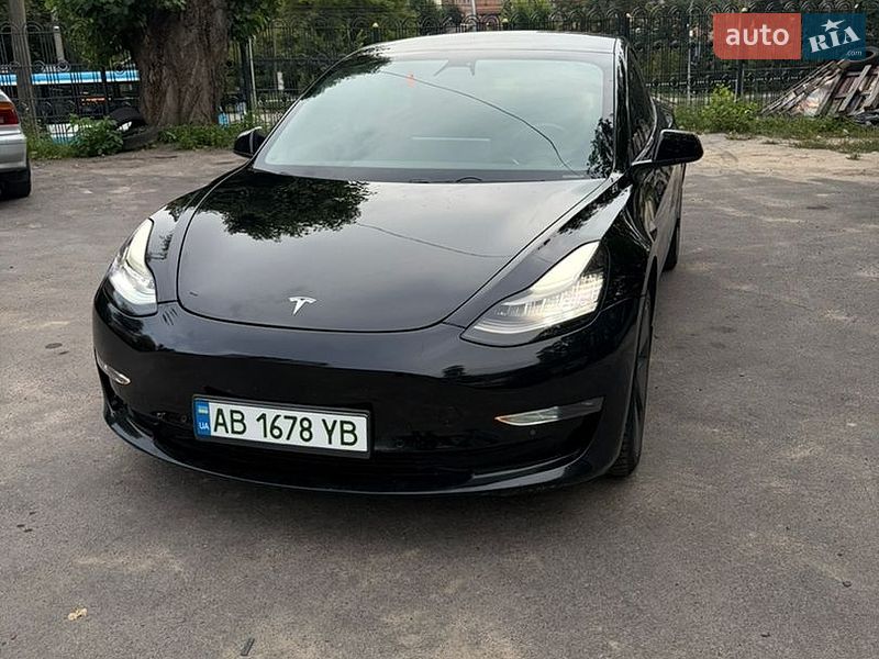 Tesla Model 3 2019