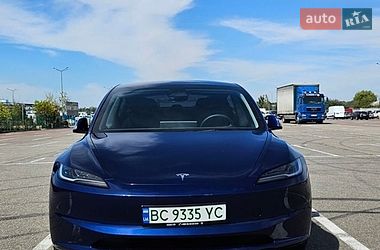 Седан Tesla Model 3 2024 в Львове