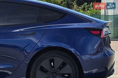 Седан Tesla Model 3 2024 в Львове