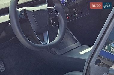 Седан Tesla Model 3 2024 в Львове