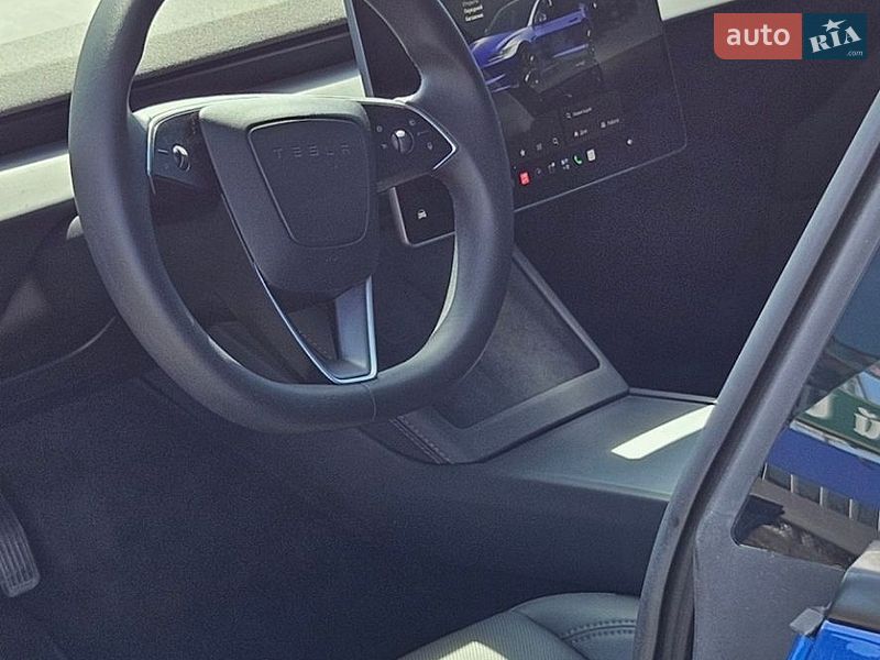 Седан Tesla Model 3 2024 в Львове