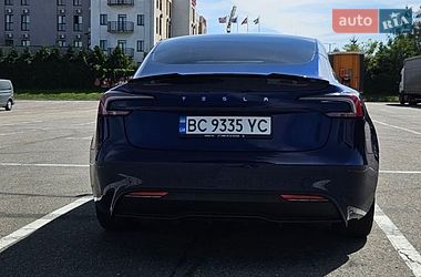 Седан Tesla Model 3 2024 в Львове