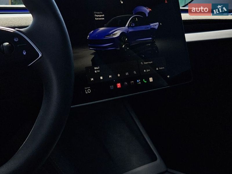 Седан Tesla Model 3 2024 в Львове