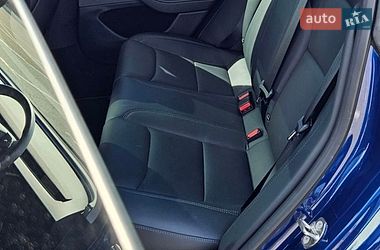Седан Tesla Model 3 2024 в Львове