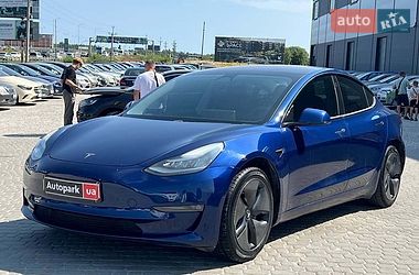Tesla Model 3  2019