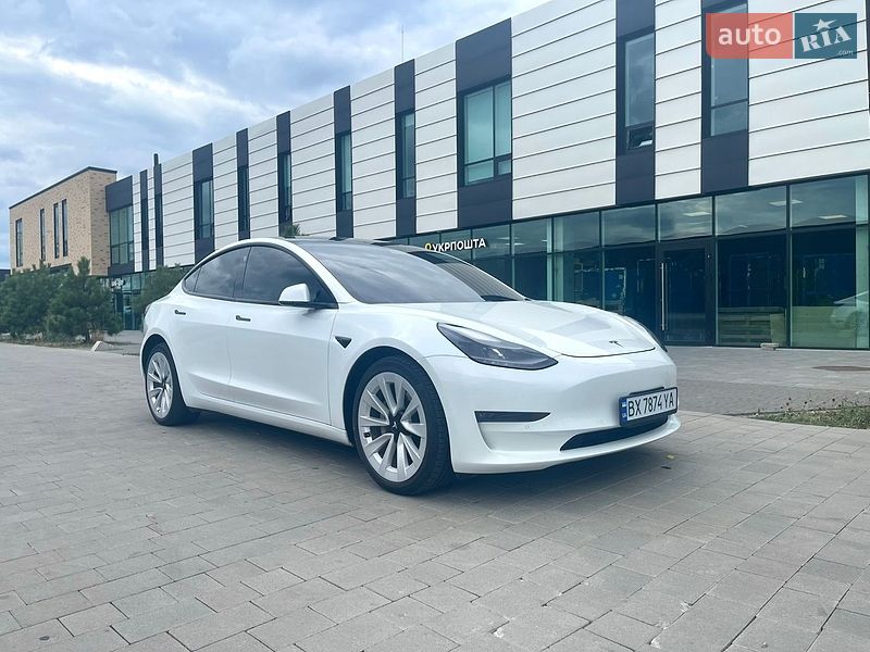 Tesla Model 3 2021