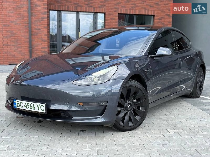 Tesla Model 3 2021