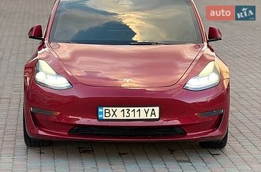 Tesla Model 3  2022