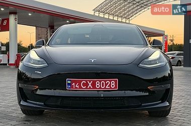 Седан Tesla Model 3 2020 в Кривом Роге