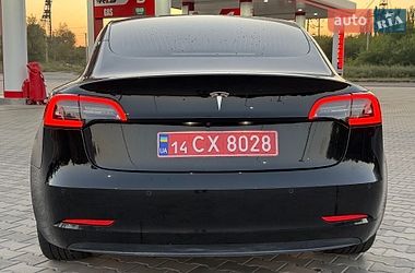 Седан Tesla Model 3 2020 в Кривом Роге