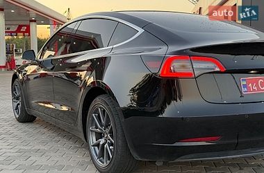 Седан Tesla Model 3 2020 в Кривом Роге