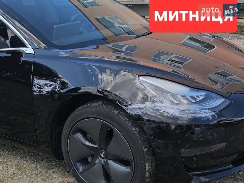 Седан Tesla Model 3 2020 в Кривом Роге