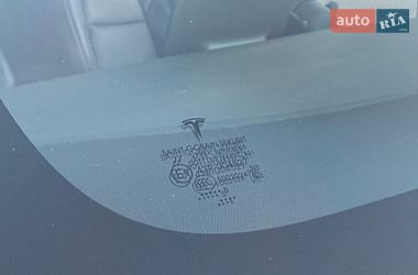 Седан Tesla Model 3 2020 в Кривом Роге