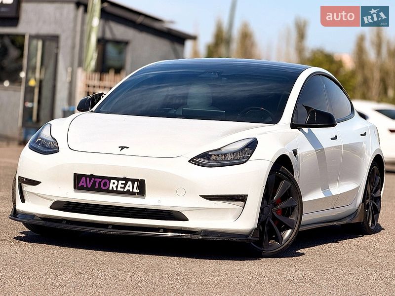 Tesla Model 3 2019