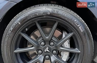 Седан Tesla Model 3 2022 в Хмельницком