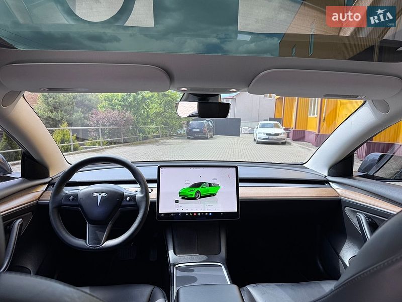 Седан Tesla Model 3 2022 в Хмельницком