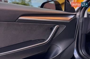 Седан Tesla Model 3 2022 в Хмельницком
