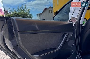 Седан Tesla Model 3 2022 в Хмельницком