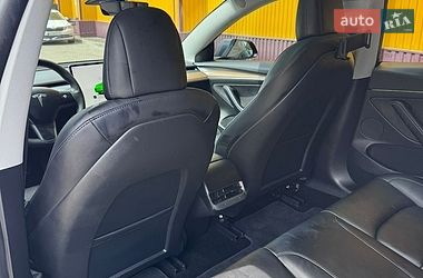 Седан Tesla Model 3 2022 в Хмельницком