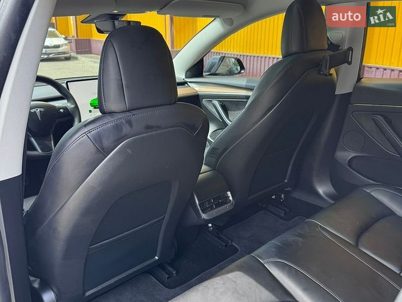 Седан Tesla Model 3 2022 в Хмельницком
