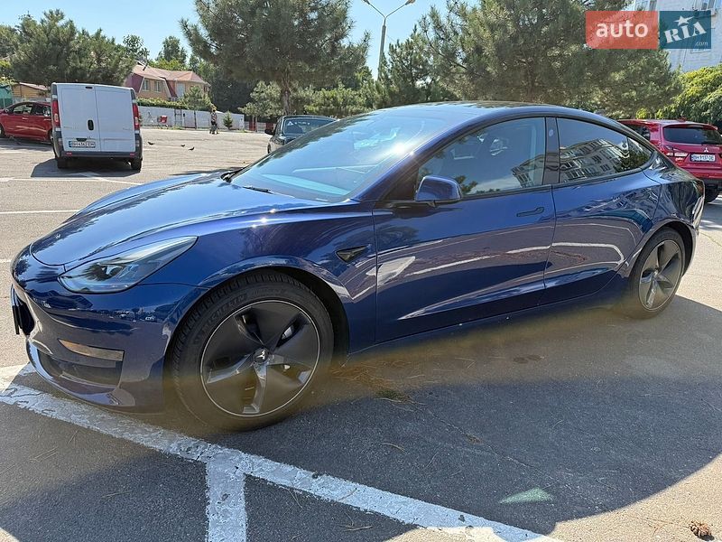 Седан Tesla Model 3 2021 в Одесі