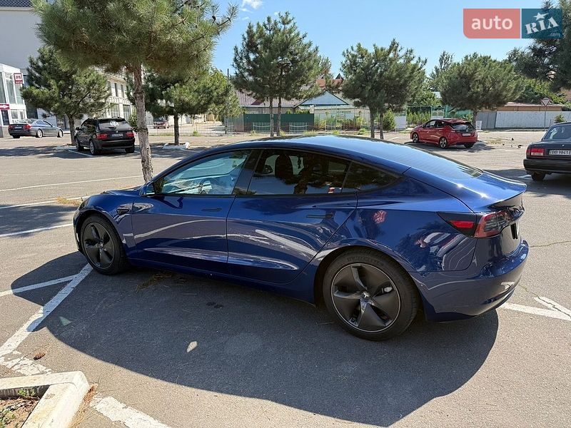Седан Tesla Model 3 2021 в Одесі