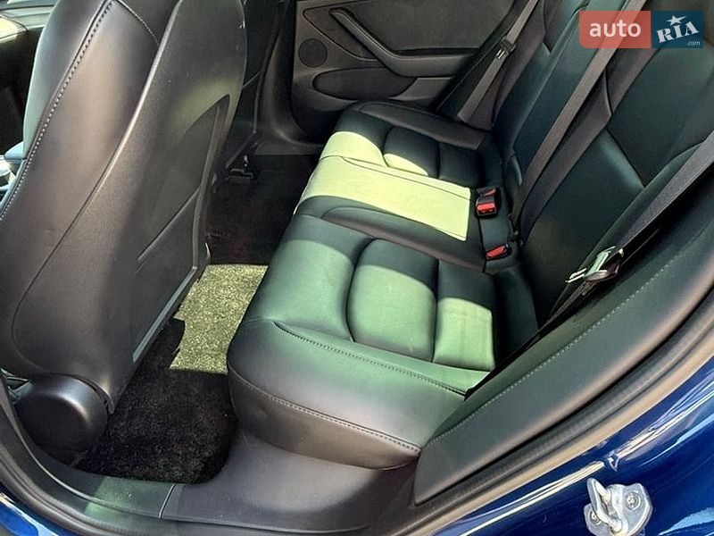 Седан Tesla Model 3 2021 в Одесі
